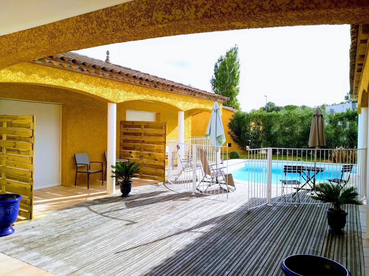 Le Paquebot Bed and Breakfast Villetelle Esterno foto